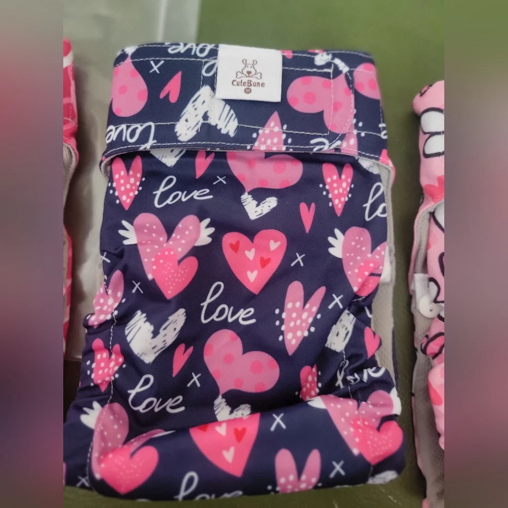 New CuteBone Heart Print Female Dog Reusable Washable Diapers Set X3 No Tail